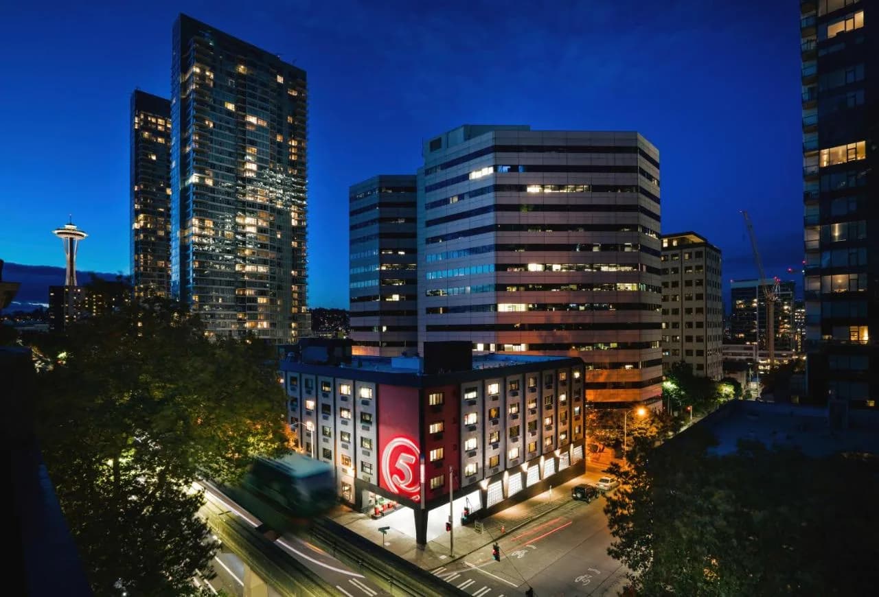 Staypineapple Hotel FIVE Downtown Seattle