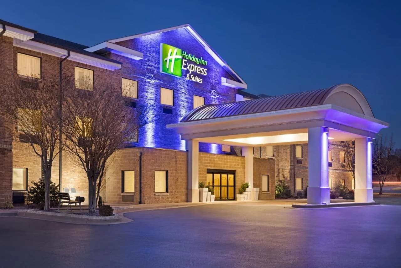 Holiday Inn Express & Suites Guthrie an IHG Hotel