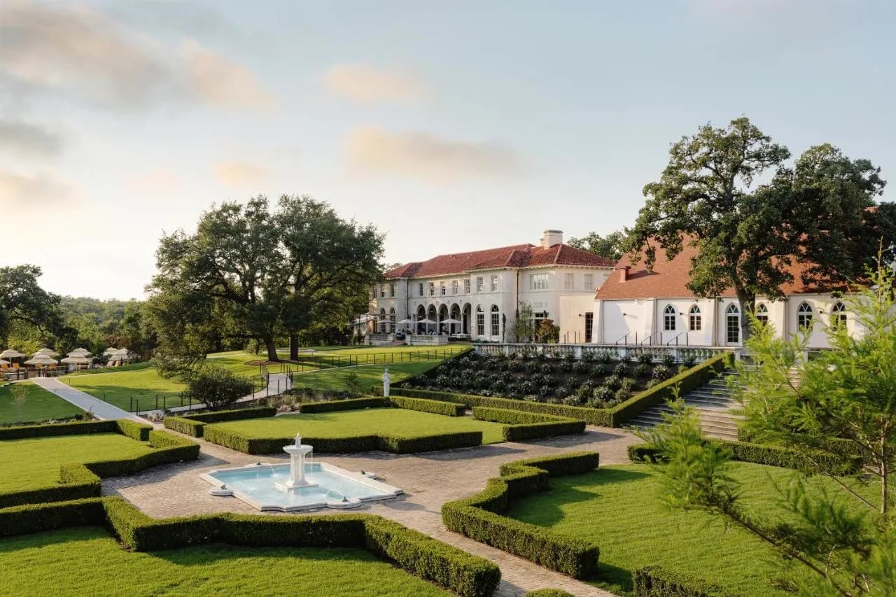 Commodore Perry Estate Auberge Resorts Collection
