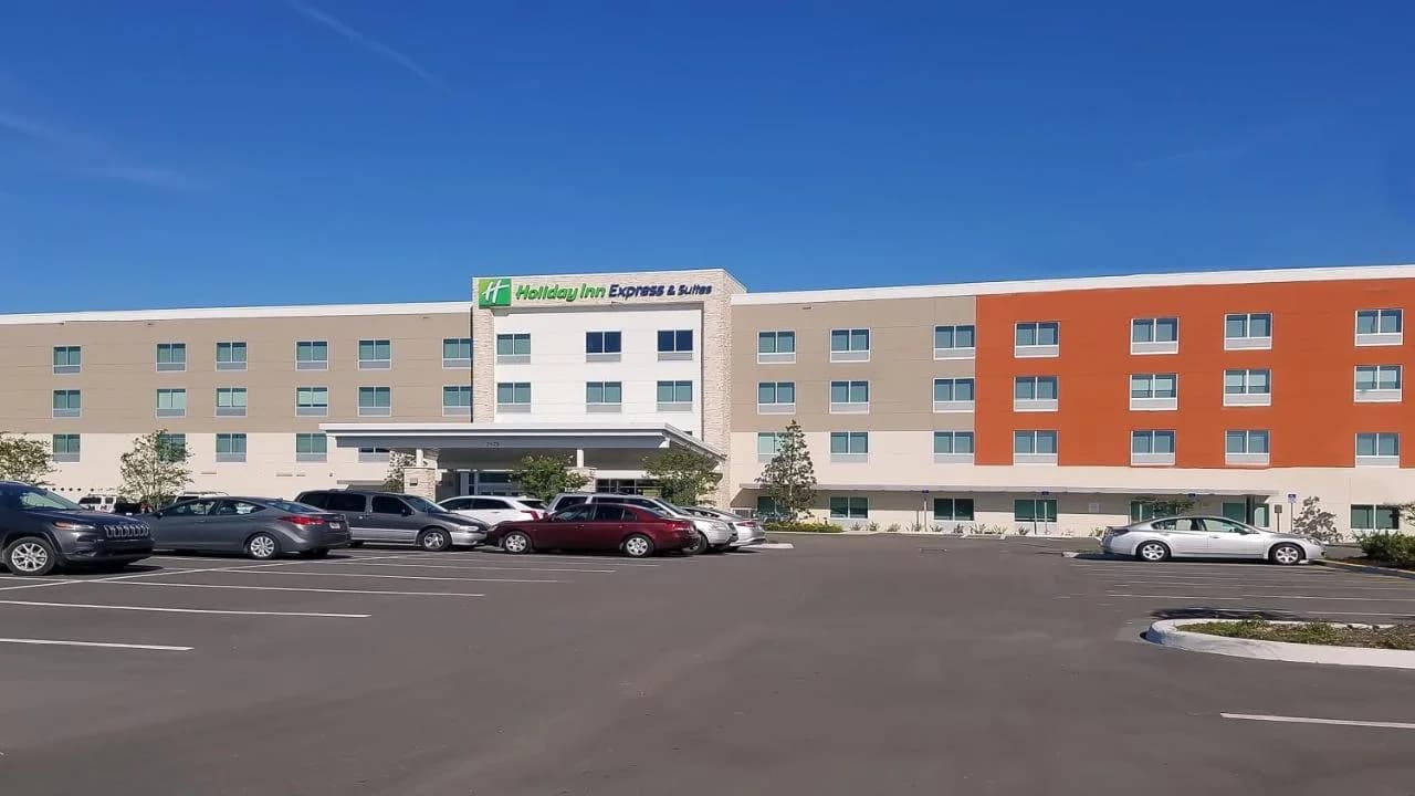 Holiday Inn Express & Suites Tampa East - Ybor City an IHG Hotel